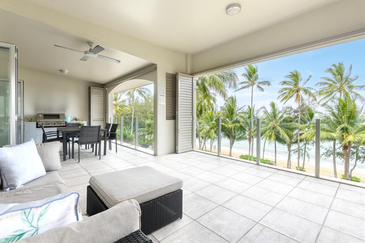 Island Views Beachfront Apartments Palm Cove Buitenkant foto