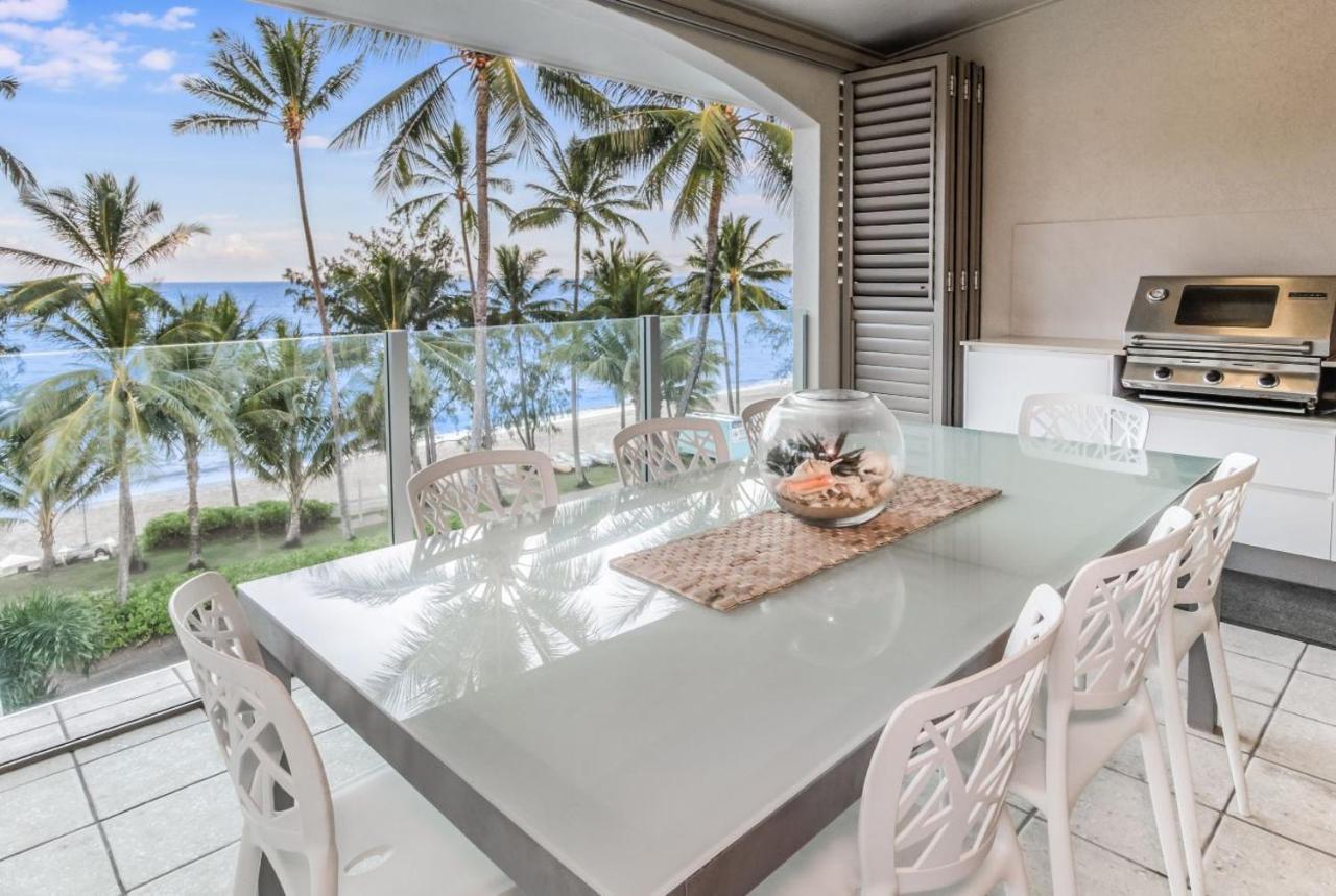 Island Views Beachfront Apartments Palm Cove Buitenkant foto
