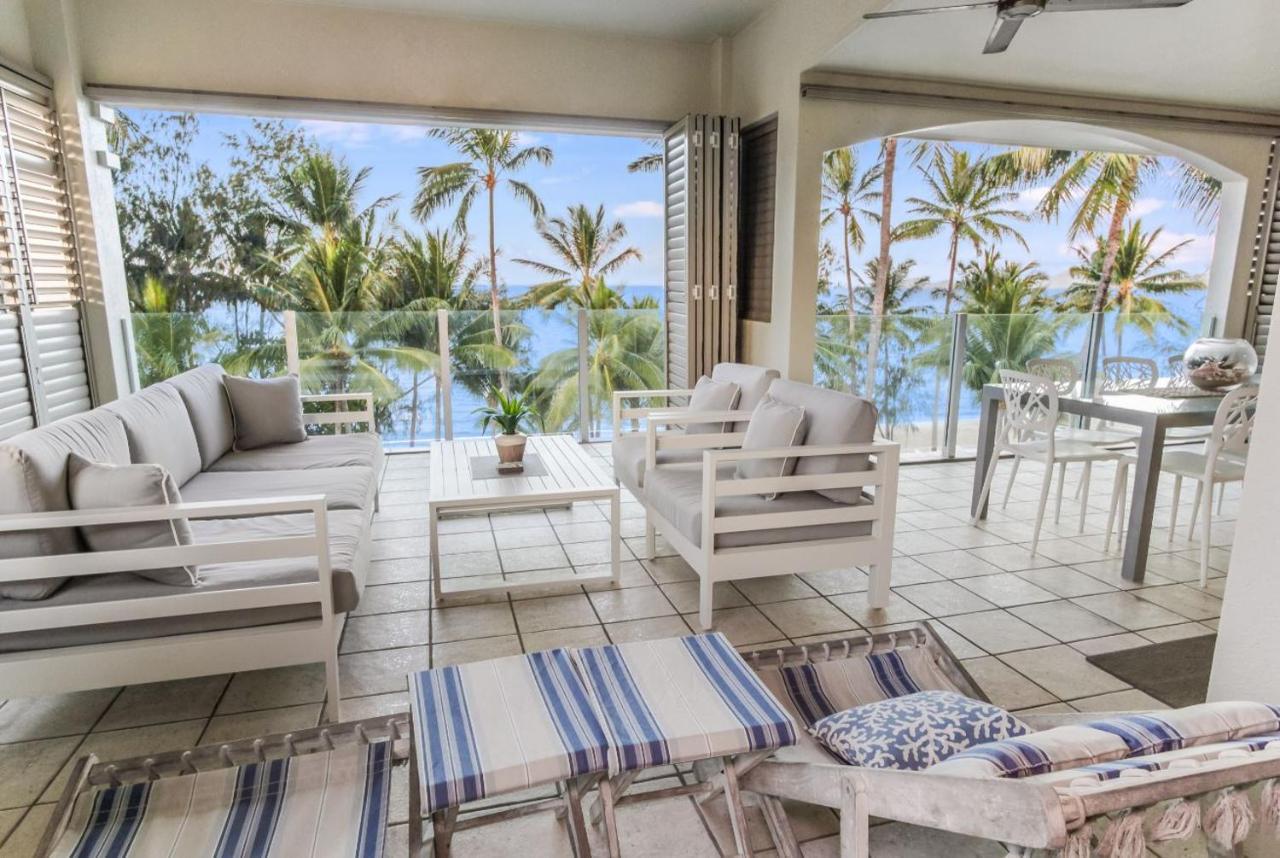 Island Views Beachfront Apartments Palm Cove Buitenkant foto