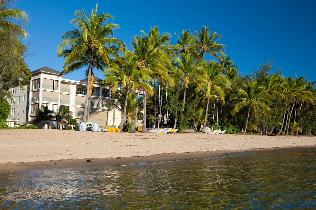 Island Views Beachfront Apartments Palm Cove Buitenkant foto