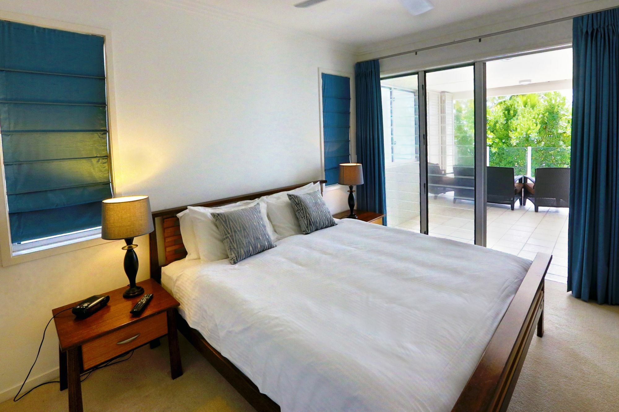 Island Views Beachfront Apartments Palm Cove Buitenkant foto