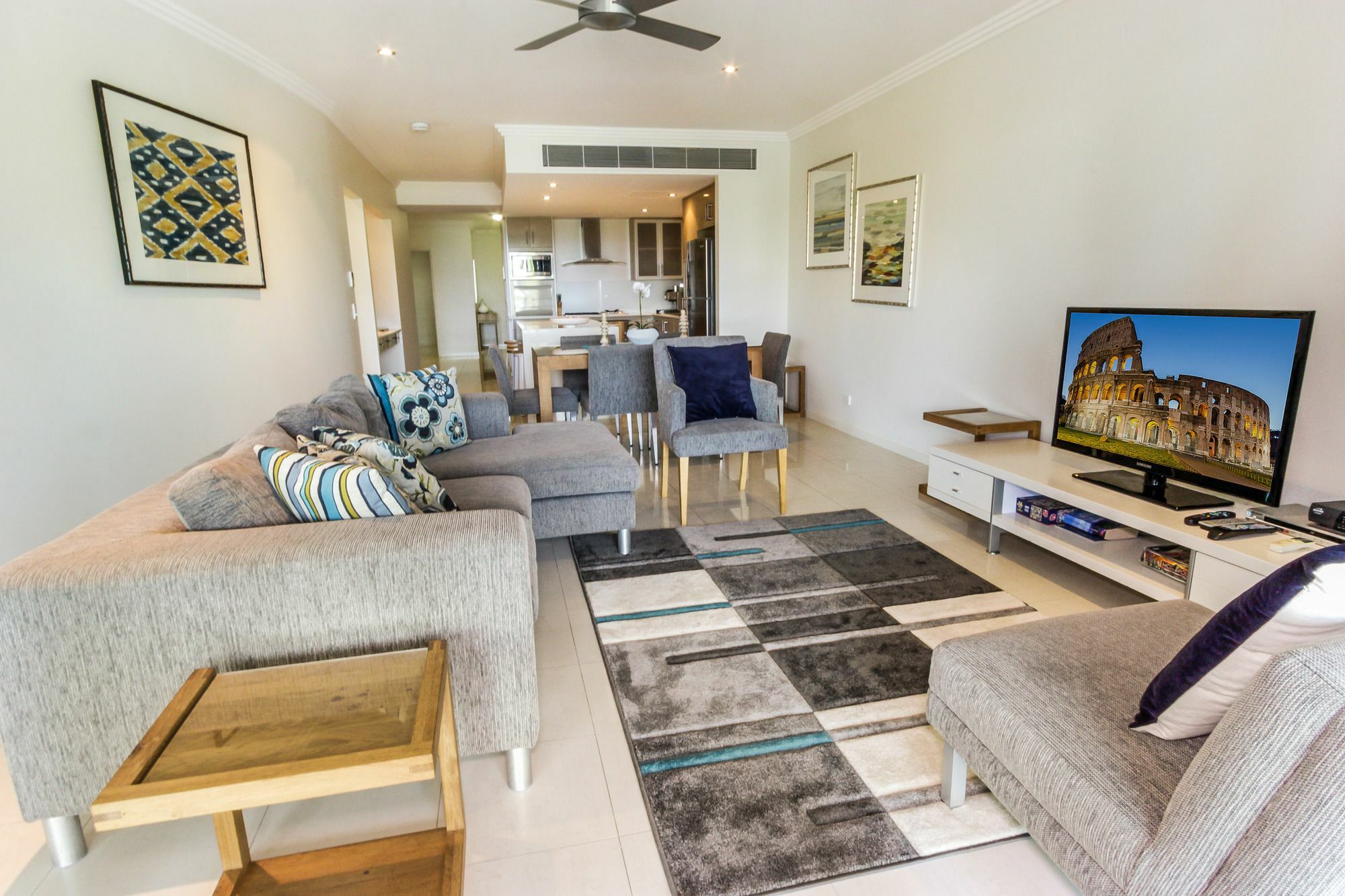 Island Views Beachfront Apartments Palm Cove Buitenkant foto
